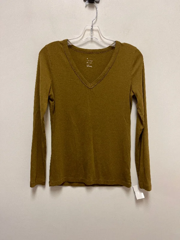 Top Long Sleeve By A New Day In Green, Size: S